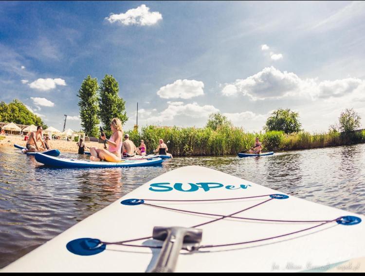 Wake Villa Brwinow Dış mekan fotoğraf