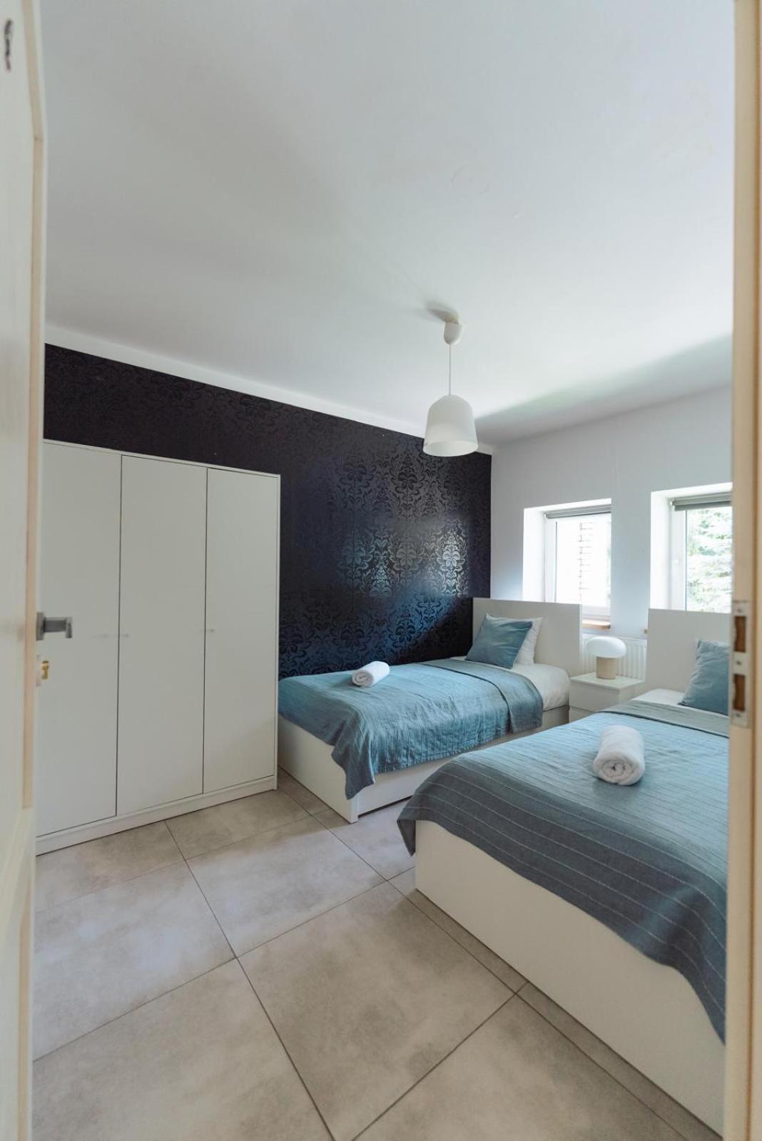 Wake Villa Brwinow Dış mekan fotoğraf